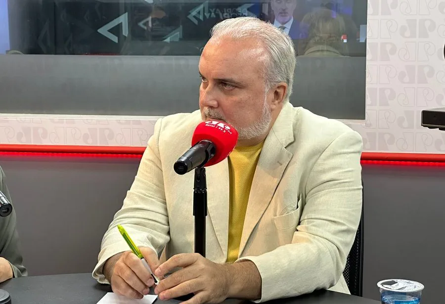 Jean Paul critica processo de escolha de nomes no PT e aponta falta de espaço no partido