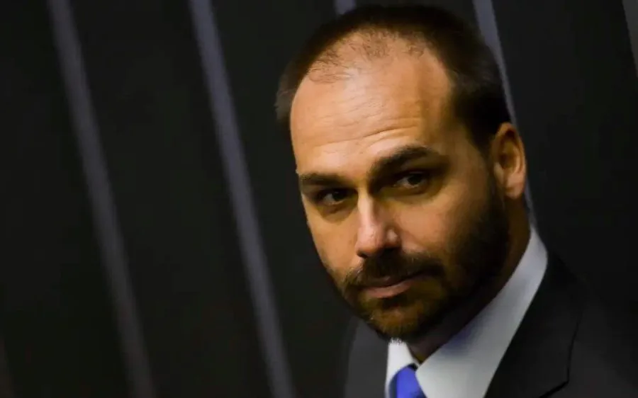 PGR denuncia Eduardo Bolsonaro e Paulo Figueiredo por coação