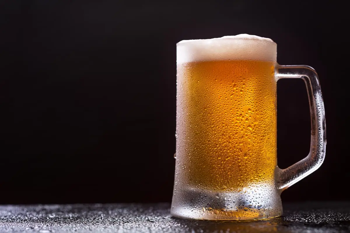 Justiça condena a 16 anos de prisão o homem que matou o outro por ter acabado a cerveja de bar
