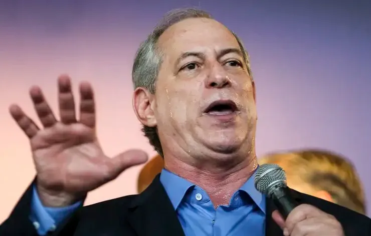 Gleisi Hoffmann defende prisão preventiva de Ciro Gomes