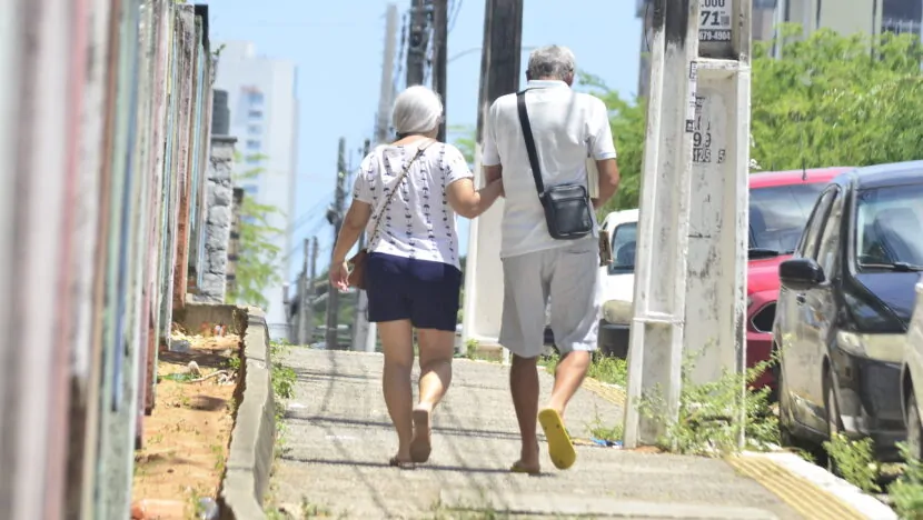 “Adote um Avô”: Lei institui programa de apoio voluntário a idosos em Natal