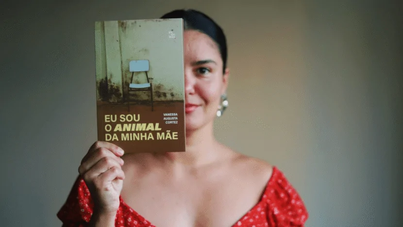 Autora potiguar Vanessa Augusta lança, nesta quinta-feira, livro “Eu sou o animal da minha mãe”