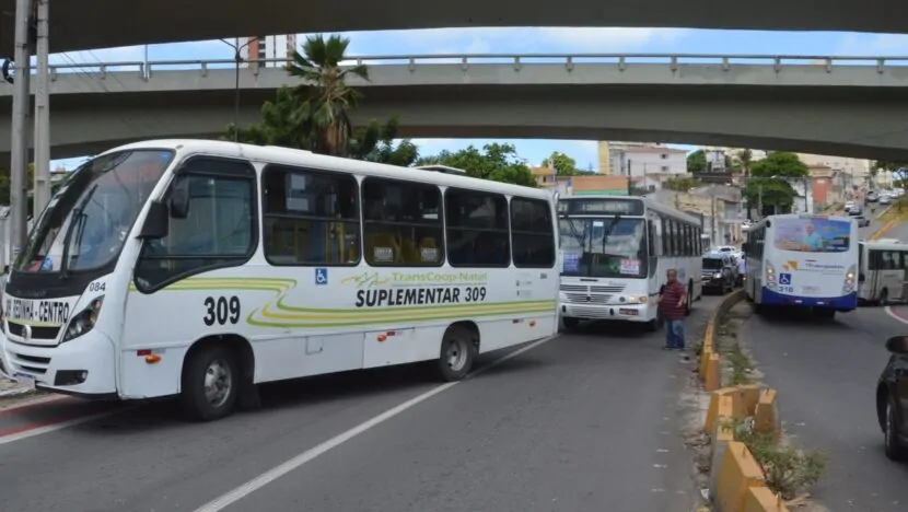 Natal revoga lei do transporte alternativo e institui regime de transição para novo sistema público