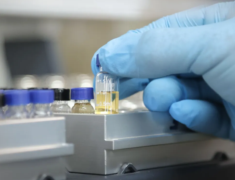 Brasil recebe primeiro lote de antídoto contra intoxicação por metanol