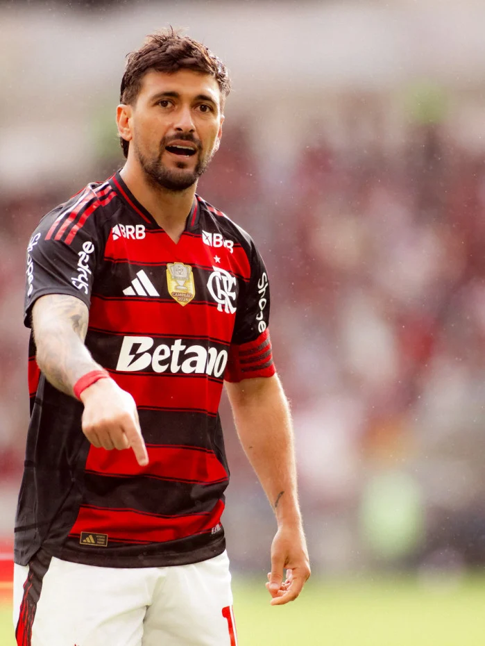 Arrascaeta sofre tentativa de assalto depois de deixar Maracanã