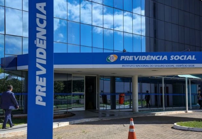 Governo Lula devolve menos da metade dos valores descontados em fraudes no INSS