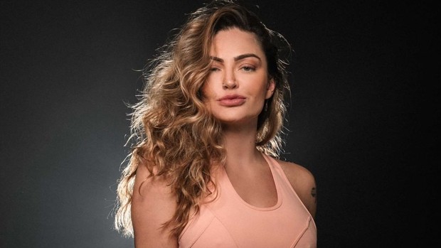 Ex-atriz da Globo tem vídeos íntimos vazados na web