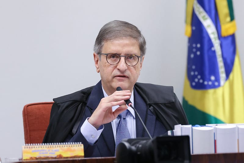 PGR é contra vínculo empregatício de motoristas de Uber
