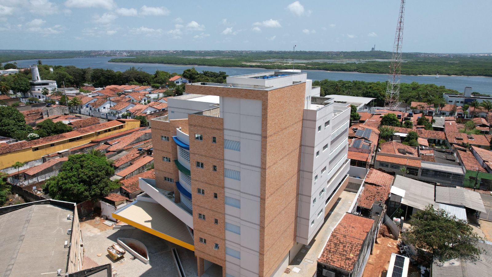 Senador Styvenson Valentim participa da inauguração do Hospital Oncológico Infantil da Liga Norte-rio-grandense contra o Câncer em Natal