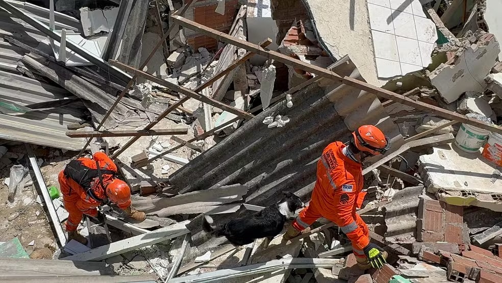 Explosão atinge oito casas em Olinda e deixa dois mortos e nove feridos