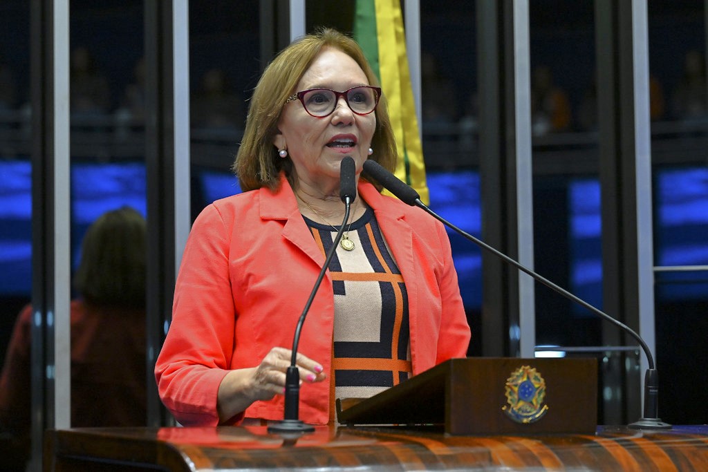 Imposto não pago sobre lucros: Zenaide protesta contra projeto que “tira bilhões de reais do BPC, da saúde e da assistência social”