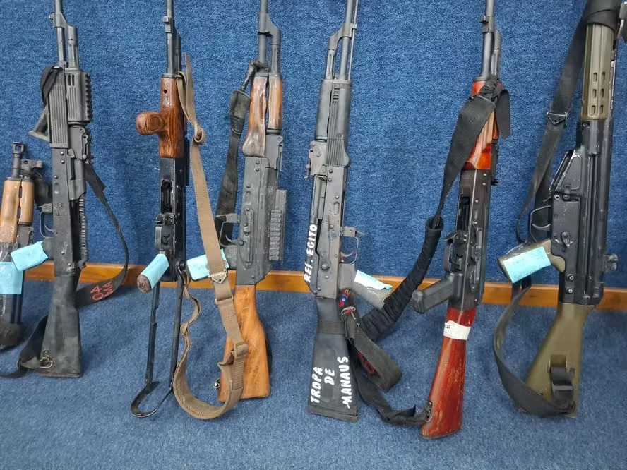 Fuzis apreendidos tem valor estimado de mais de R$ 5 milhões; parte deles estava com traficantes de outros estados