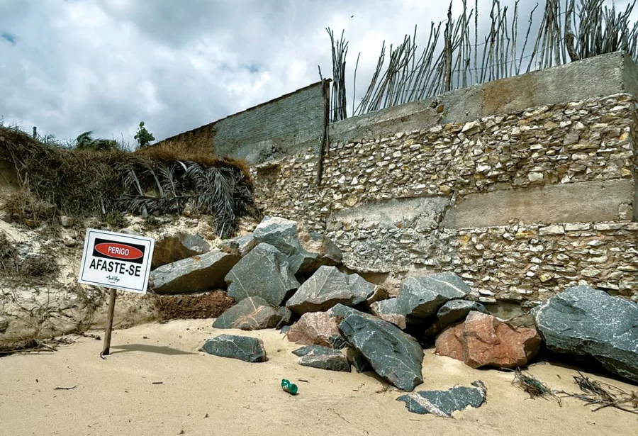 Erosão nas praias do RN avança até três vezes acima da média mundial, alerta geólogo da UFRN