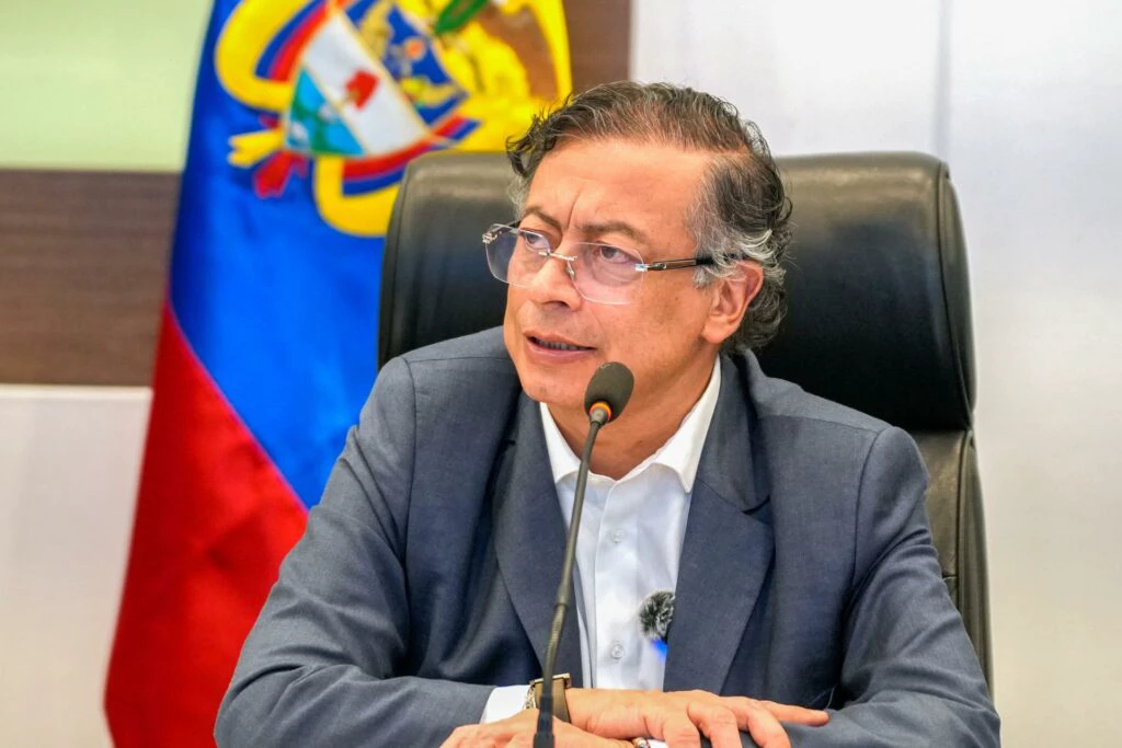 Petro reage a Trump e chama presidente dos EUA de ‘grosseiro e ignorante’ com a Colômbia