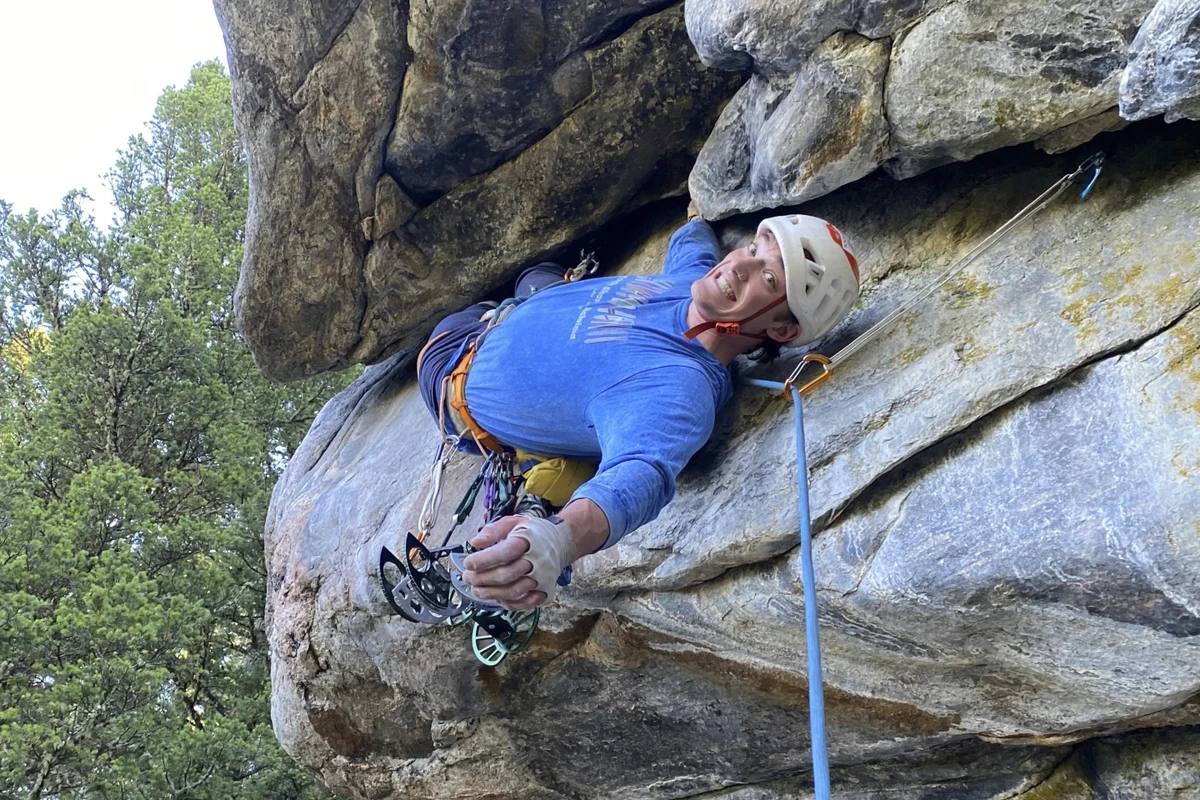 Influenciador transmite a própria morte durante escalada das mais difíceis do mundo