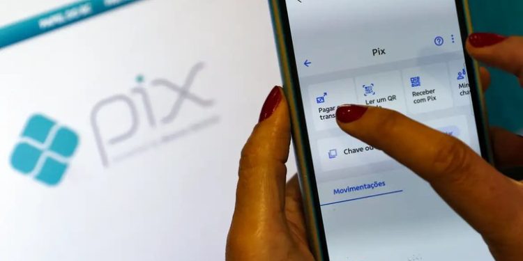 Pix deverá ser instalado nos chips dos cartões de crédito e débito