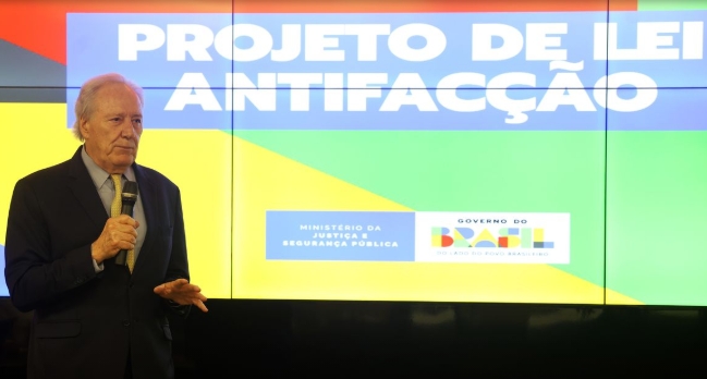 FACÇÕES NA MIRA: Governo federal cria lei que pune líderes com até 30 anos e rastreia cada membro