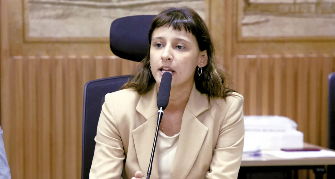 Relatório final sobre processo de cassação de Brisa Bracchi deve ser concluído neste mês