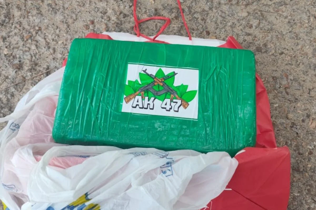 Mulher é presa com 1 quilo de cocaína em transporte alternativo no Interior do RN