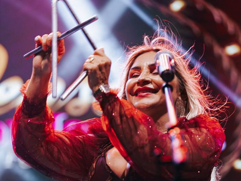 Deusa Nordestina do Forró celebra 40 anos de carreira com show especial no Teatro Riachuelo