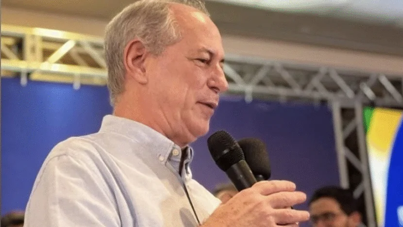 Ciro Gomes diz que governo Lula “maquia” dados de emprego e vive “de assistencialismo”