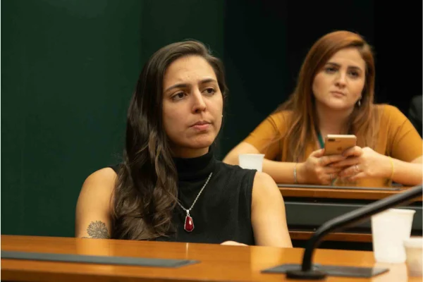 Natália Bonavides censura jornal potiguar e tenta cercear a liberdade de imprensa