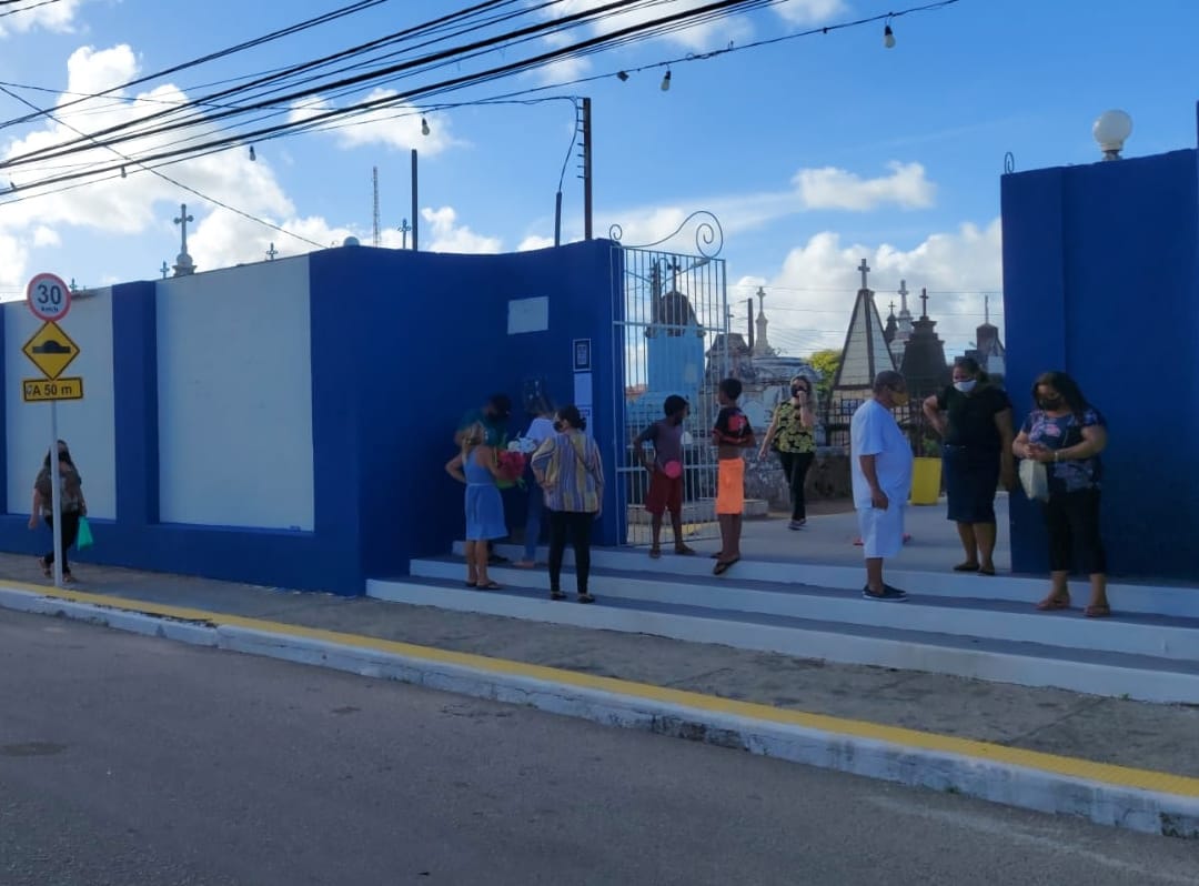 Saiba como ficará o trânsito no entorno dos cemitérios de Natal no dia de finados
