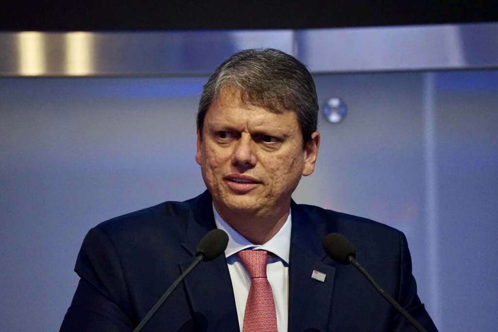 Governadores de direita avaliam ajudar o RJ após megaoperação
