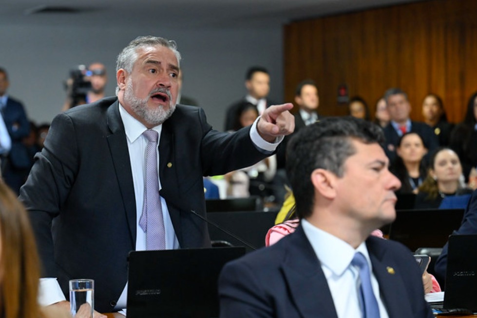 PT em pânico veta convocação de testemunha-bomba para depor na CPMI