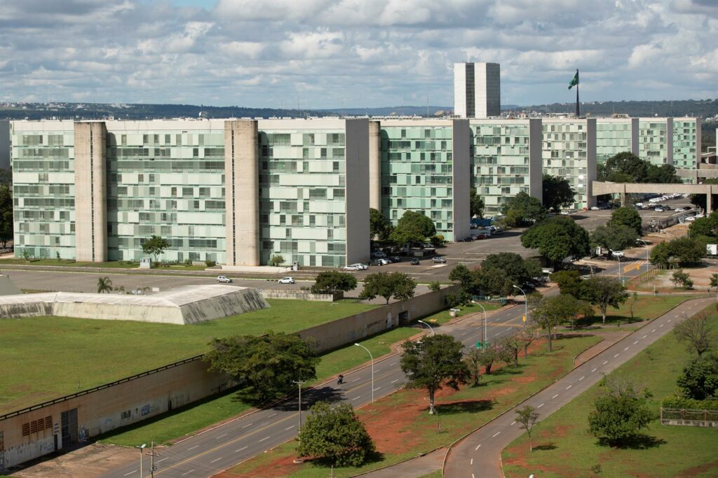 DF: Explosão em ministério de Anielle Franco deixa 30 feridos