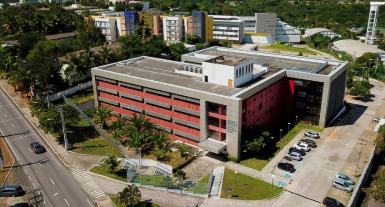 UFRN abre concurso com vagas de R$ 14,4 mil para professores em IA