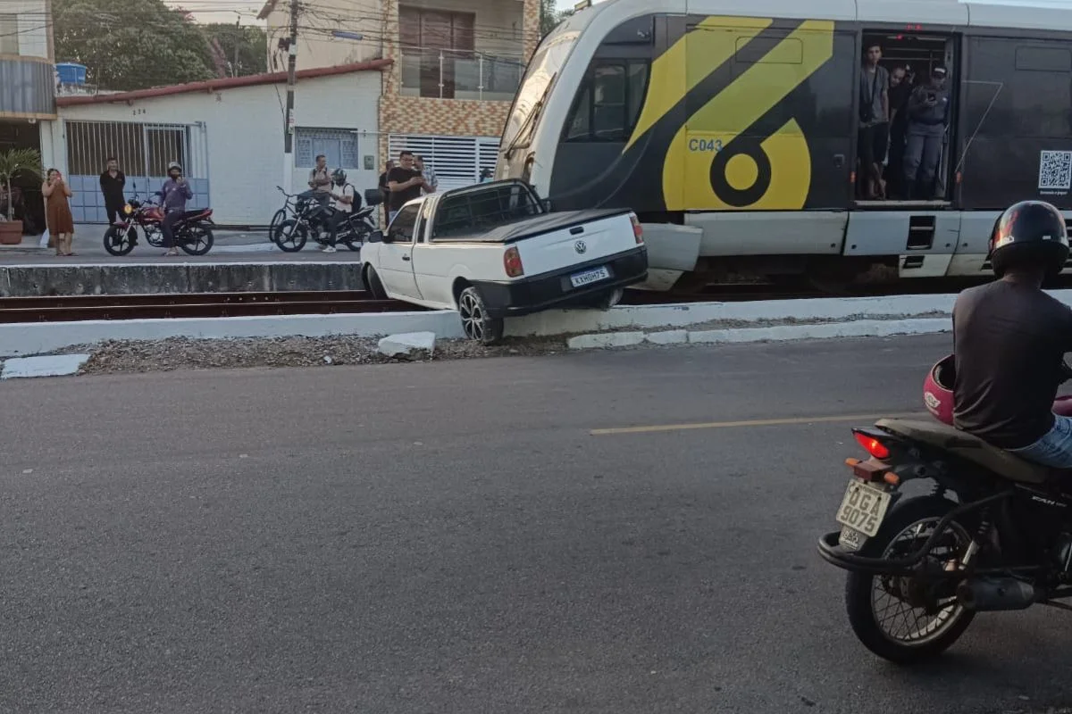 Acidente com VLT em Parnamirim quase termina em tragédia