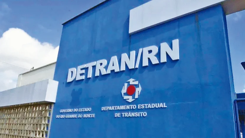 IPVA Legal: Projeto em discussão no RN permite parcelar débitos em 12 vezes para limpar pátios do Detran
