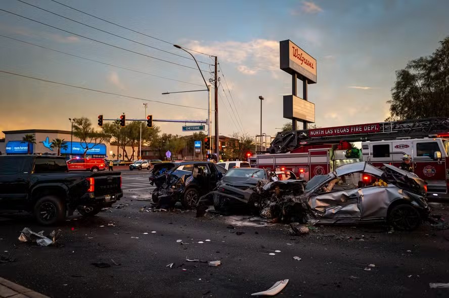 Jovem é acusado de bater em 11 carros de propósito e matar namorada grávida e outro motorista