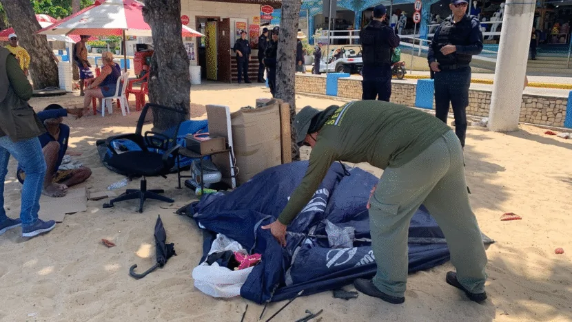 Semurb apreende barracas e paredão de som e autua três estabelecimentos no feriadão