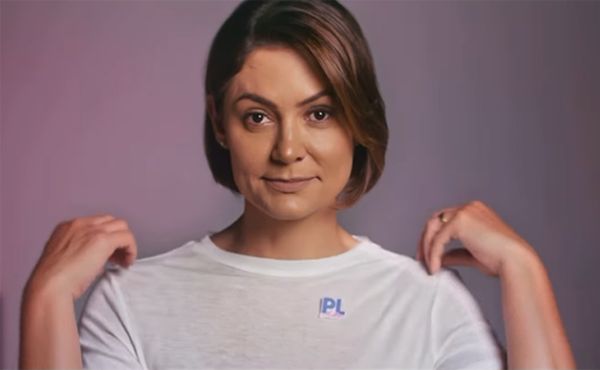 Michelle surpreende ao revelar o apelido carinhoso que usa com Jair Bolsonaro