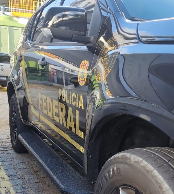 PF deflagra operação contra tráfico de drogas e armas em quatro estados; mandados também são cumpridos em Natal