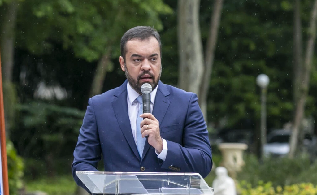 Esquerda apresenta pedido de impeachment de Cláudio Castro