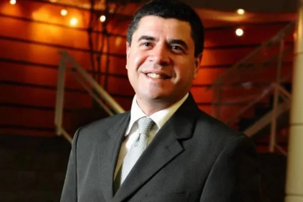 Ex-empacotador de supermercado que criou empresa de TI do zero e hoje fatura R$ 11 milhões por ano