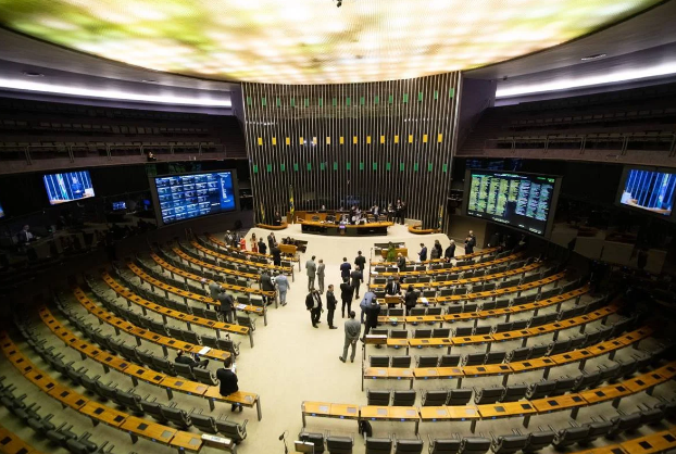 Indicação de Derrite para relatar PL Antifacção acirra disputa política na Câmara