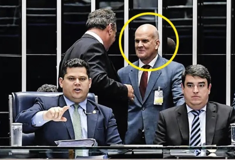 Blindado pelo STF pagou R$3 milhões a ex-assessor de Alcolumbre