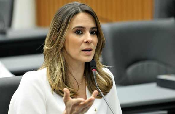 Julia Arruda declina e não participará da votação da cassação de Brisa Bracchi