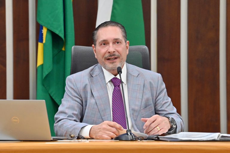 Novas leis de Ezequiel Ferreira fortalecem gestão urbana e preservação da Lagoa de Jacumã