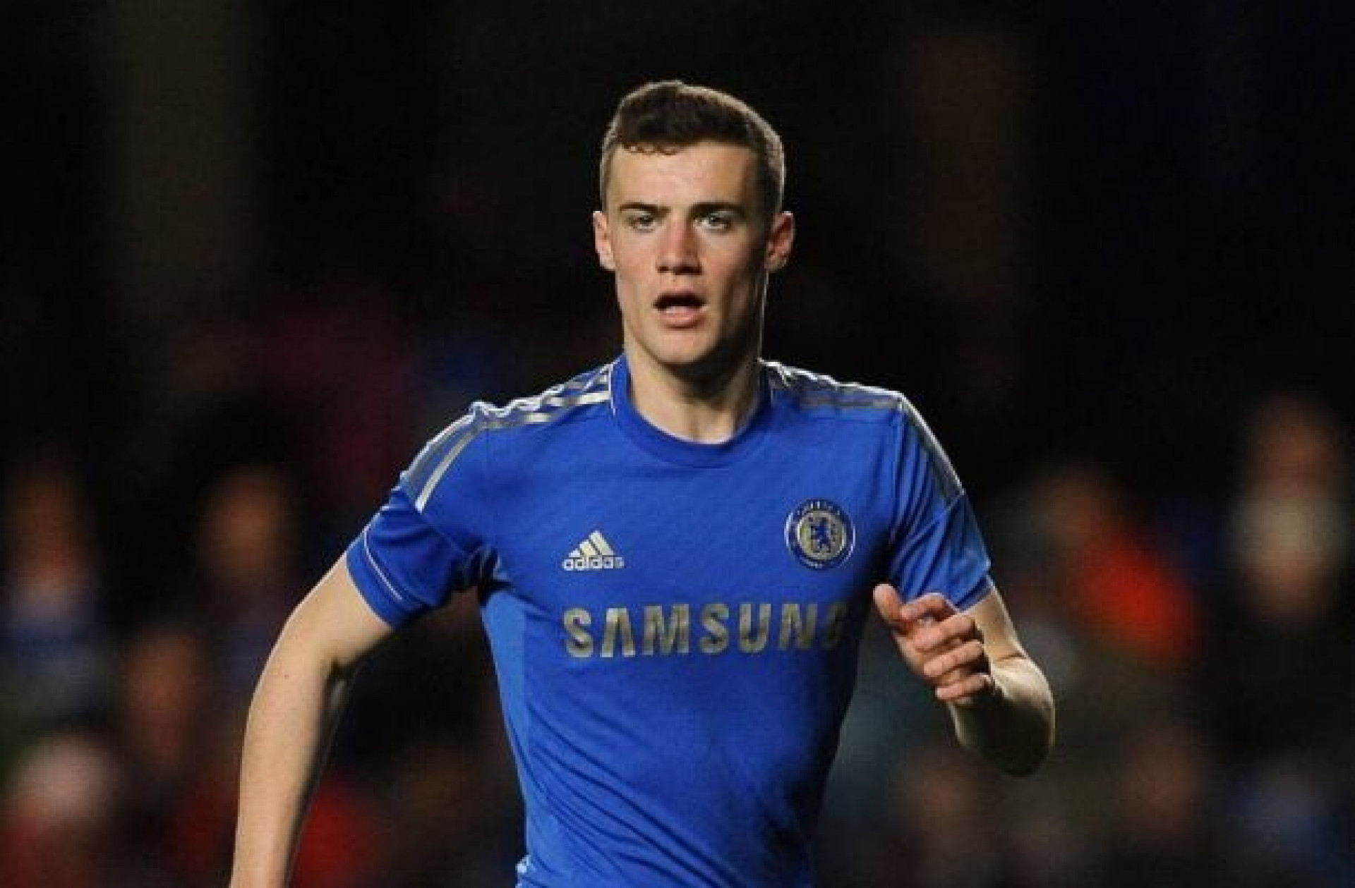 Ex-jogador do Chelsea é esfaqueado em Paris e está na UTI