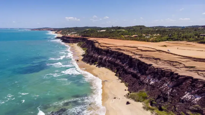 COP30: MPF atua para preservar falésias da Praia de Pipa e prevenir desastres no litoral do RN