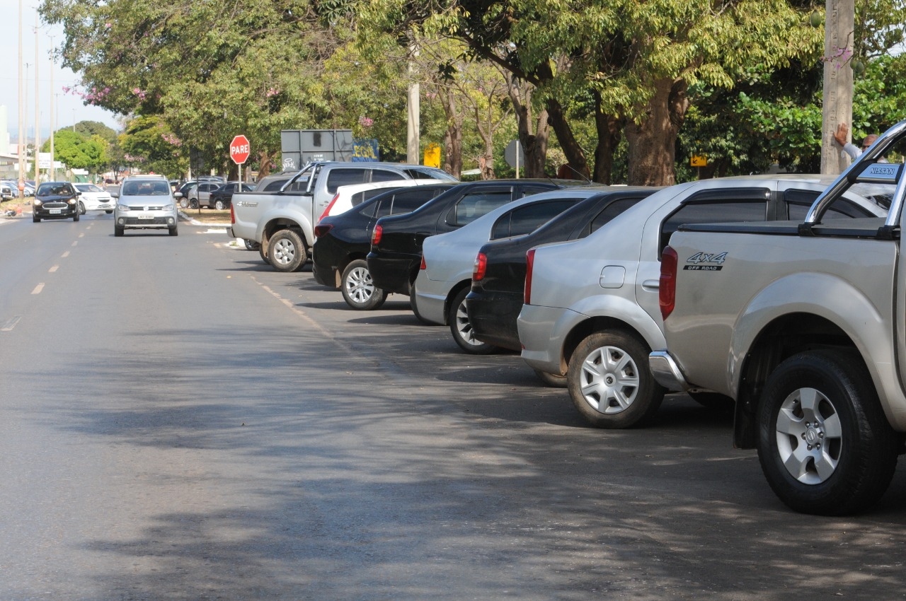 Projeto que proíbe cobranças de flanelinhas avança na Câmara Municipal de Natal