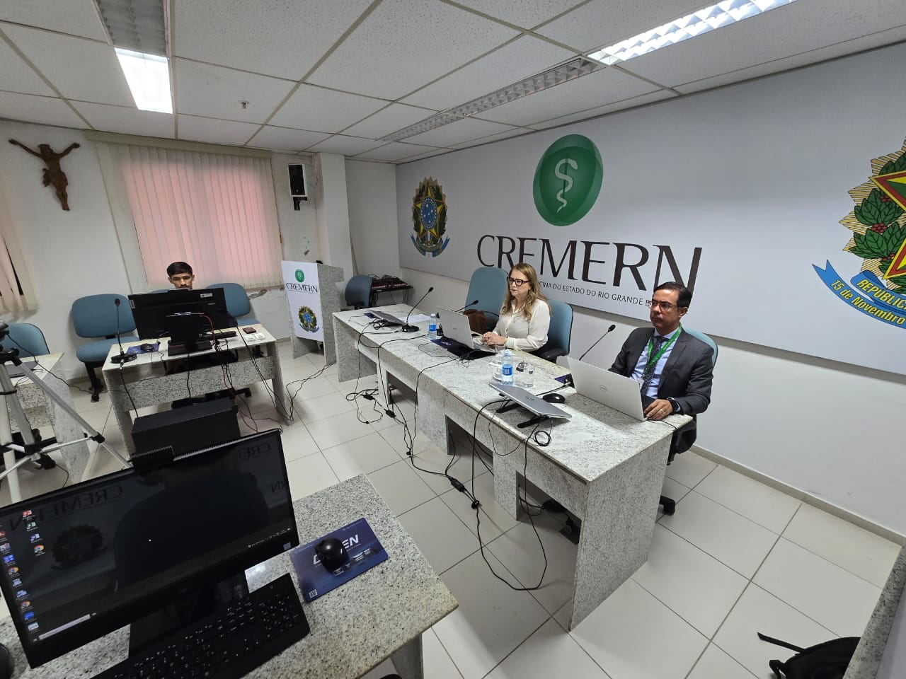 Conselho de Medicina obtém decisão favorável em audiência judicial para garantir pagamento a médicos no RN