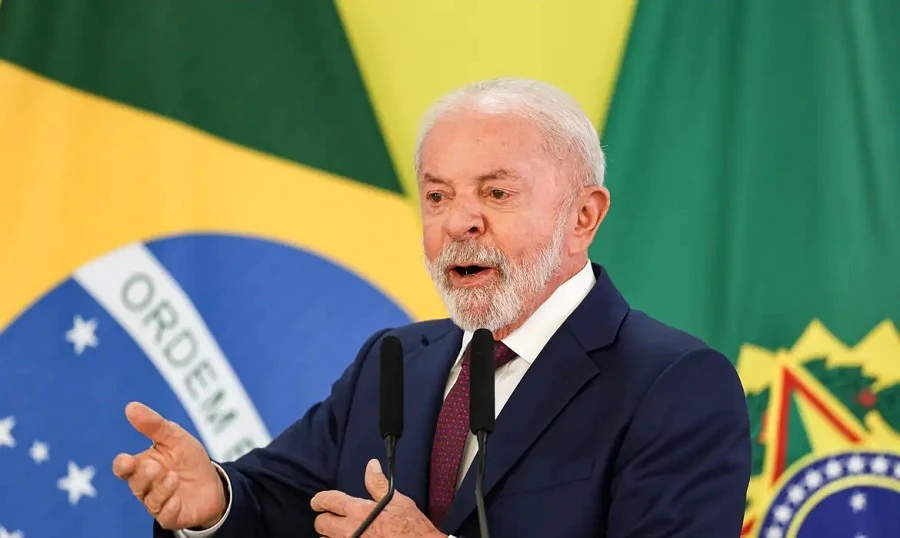 Lula assina indulto de Natal e deixa de fora presos pelo 8/1 e delatores