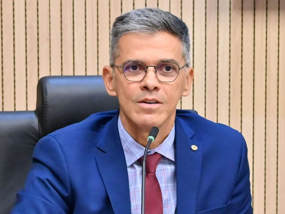 Deputado Coronel Azevedo celebra indicação de Flávio Bolsonaro para disputa presidencial