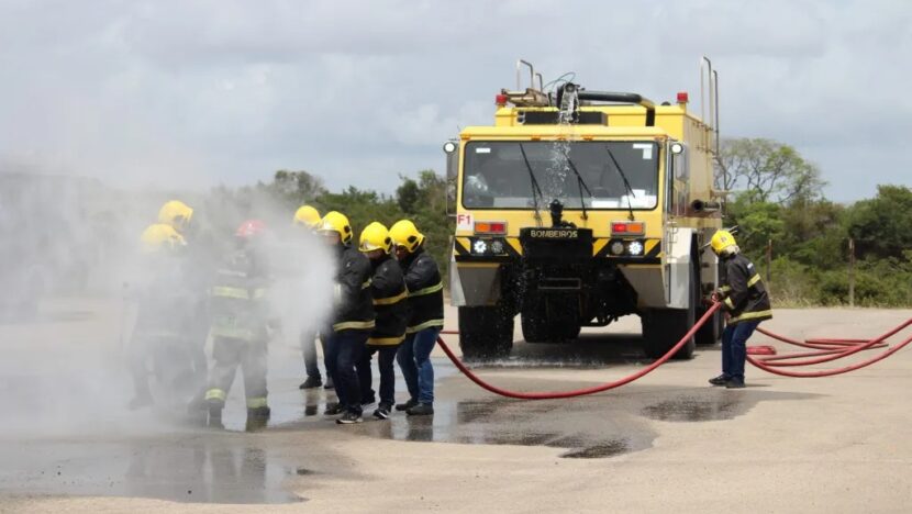 Futuros guardas de Macaíba recebem treinamento em resposta a emergências no aeroporto de Natal